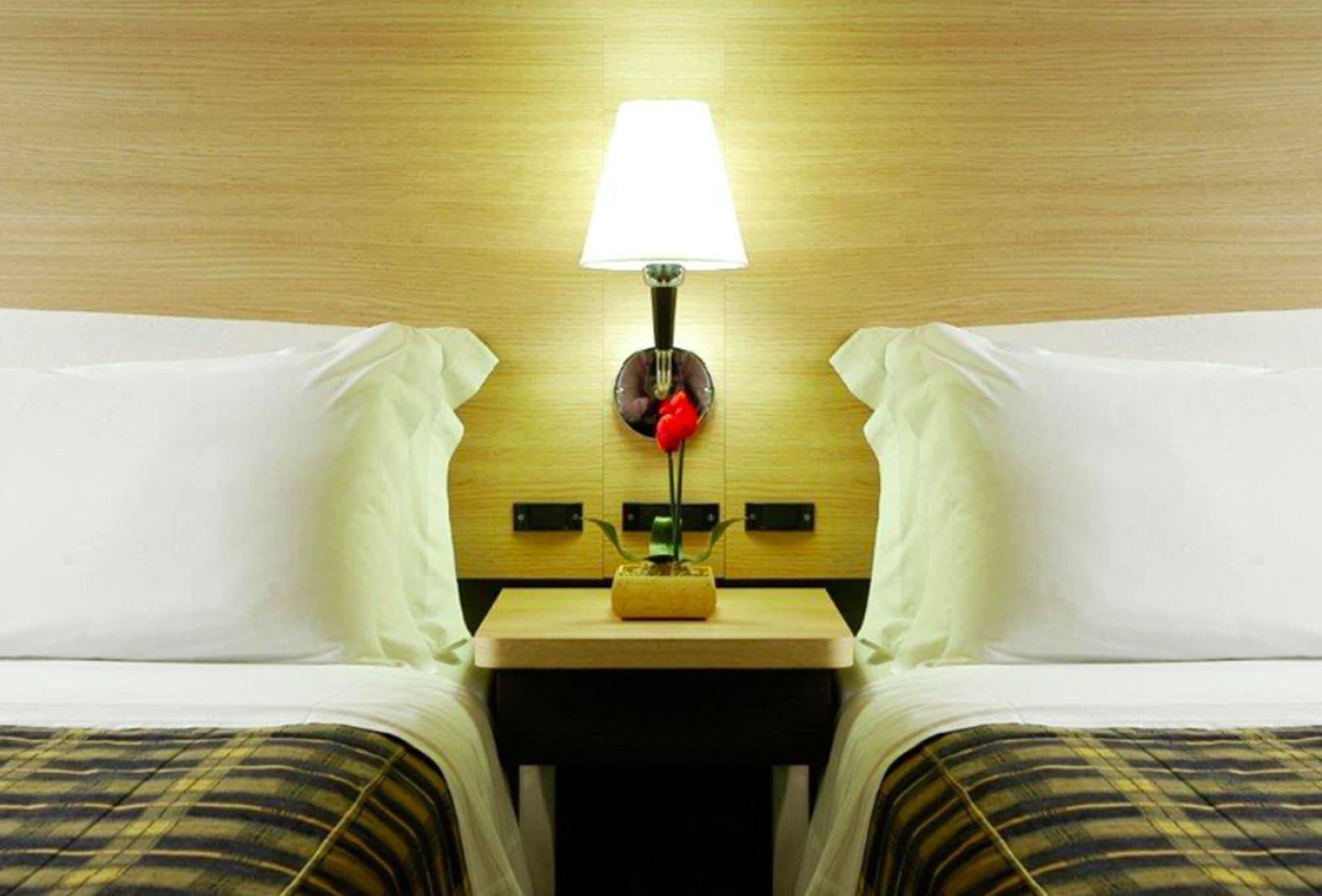 Recanto Cataratas - Thermas, Resort E Convention Foz do Iguaçu Exterior foto A nightstand